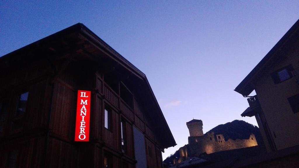 Hotel Il Maniero Ossana Exterior photo